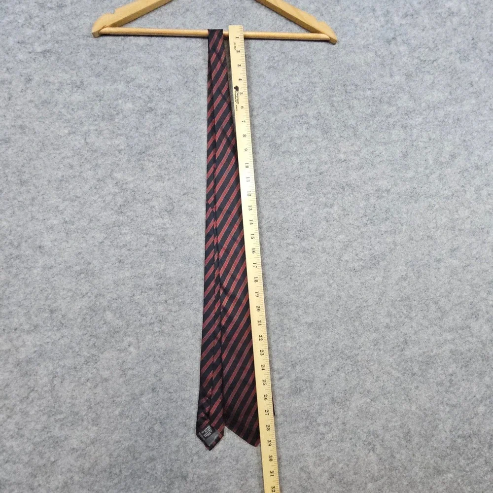 Giorgio Armani Cravatte Burgundy & Black Diagonal Striped Silk Neck Tie‎ 58x3.5